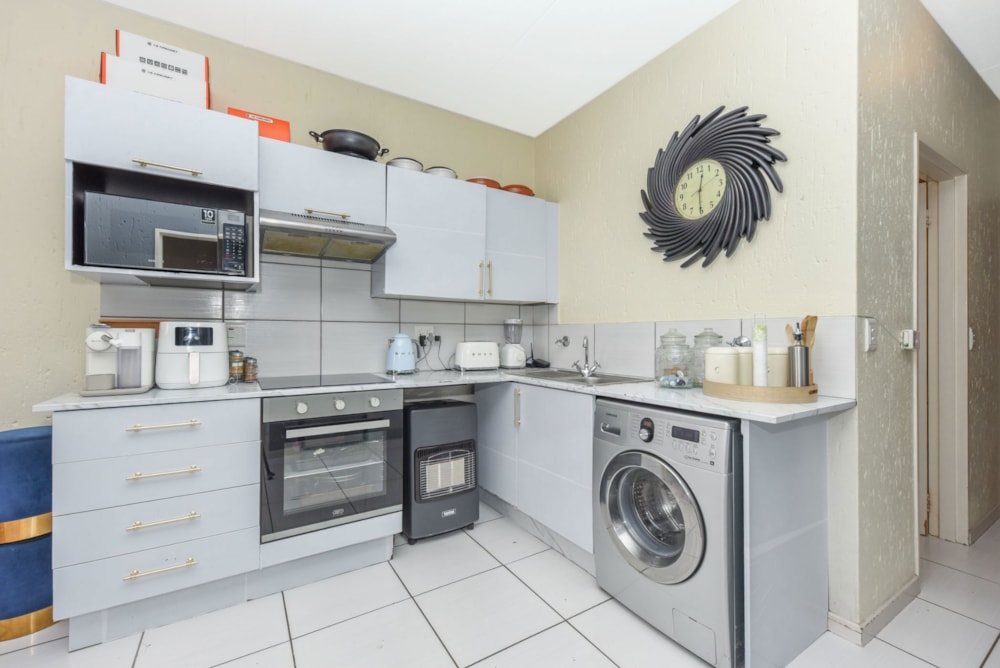 Apartment for sale in Paulshof - FW1720246