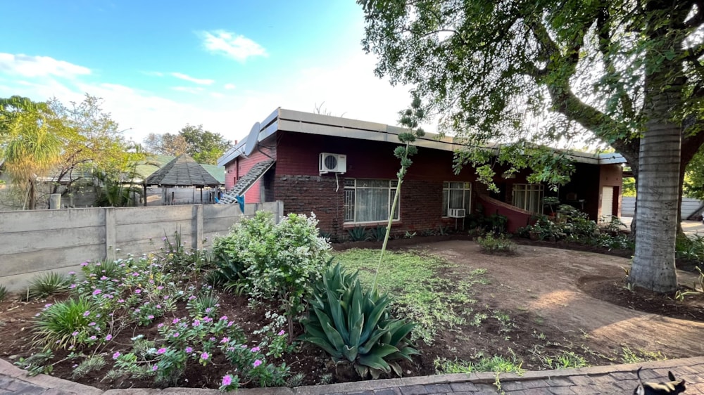 Single-storey house for sale in Phalaborwa - 1PW1721708 Single-storey house for sale in Phalaborwa - 1PW1721708