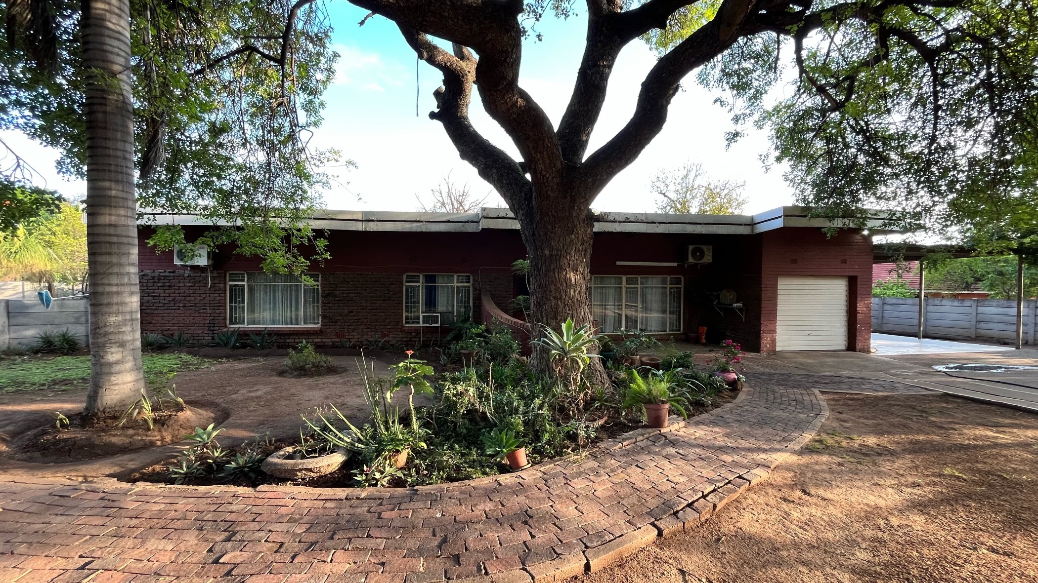 Single-storey house for sale in Phalaborwa - 1PW1721708