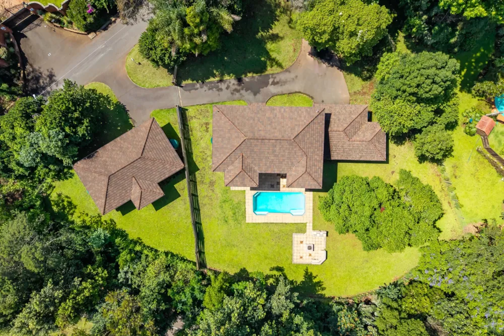 Double-storey house for sale in Kloof - 1KF1722942 Double-storey house for sale in Kloof - 1KF1722942