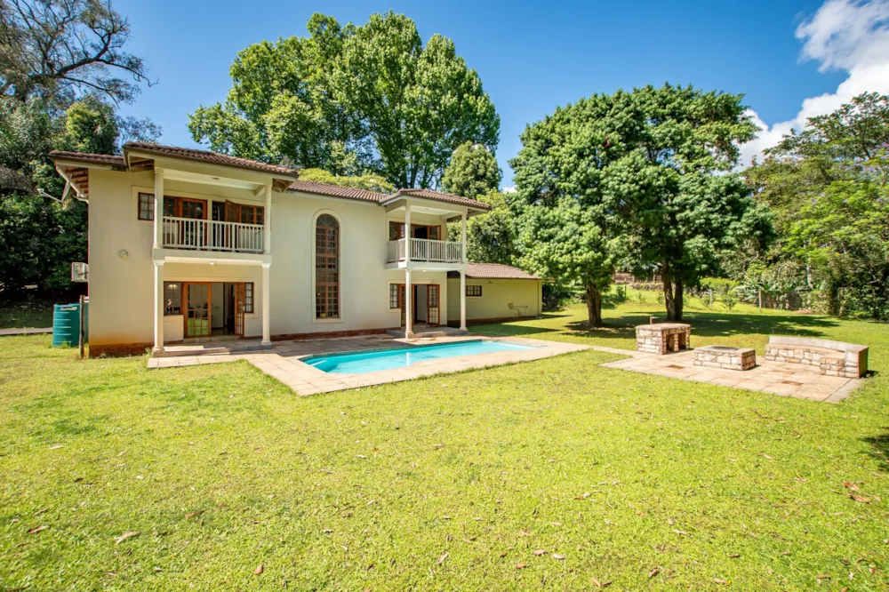 Double-storey house for sale in Kloof - 1KF1722942 Double-storey house for sale in Kloof - 1KF1722942
