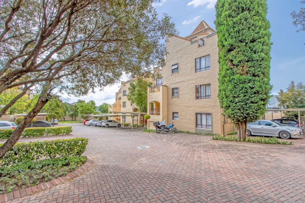 Apartment for sale in Lonehill - FW1681862 Apartment for sale in Lonehill - FW1681862