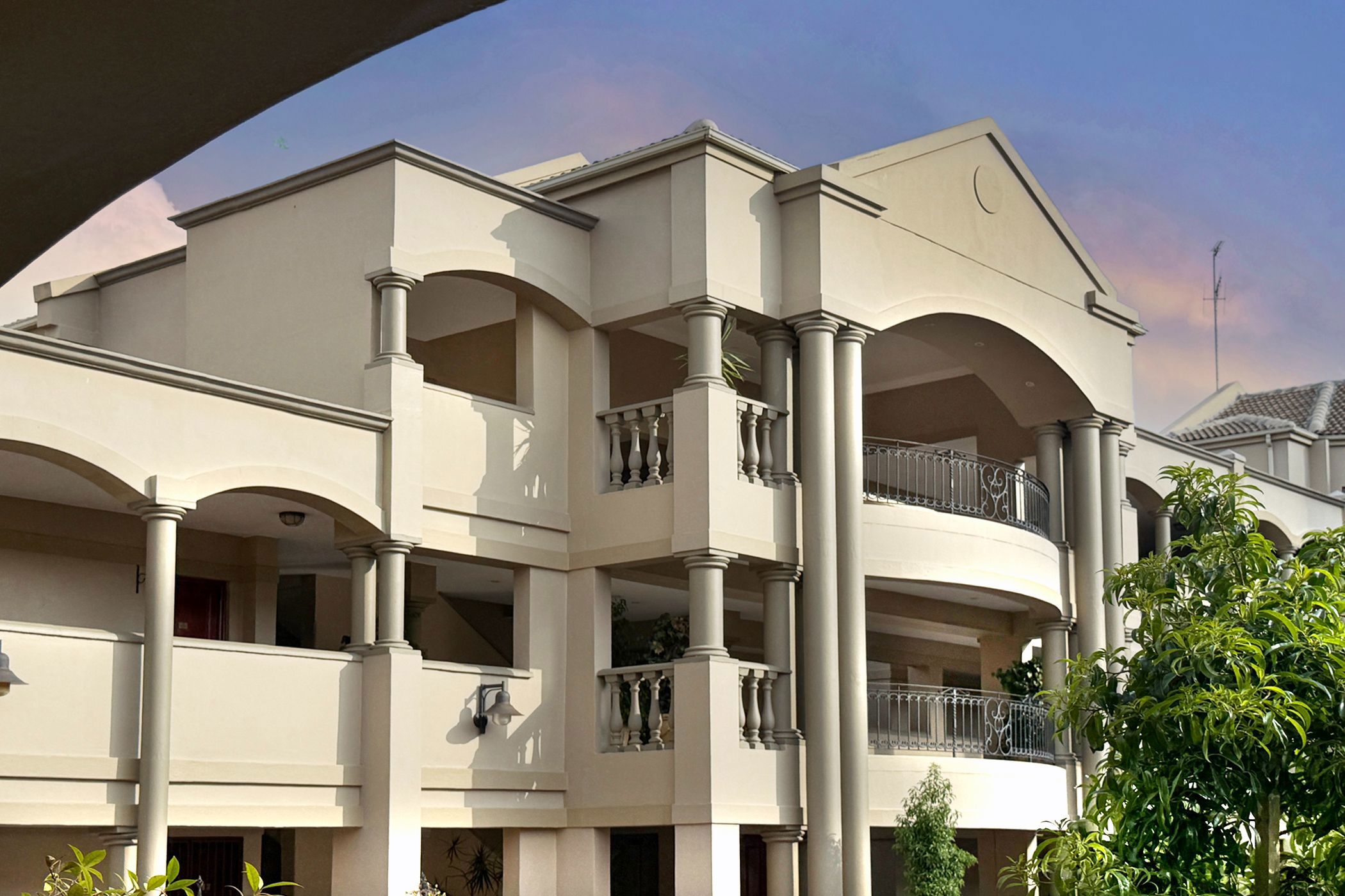 Double-storey apartment for sale in Hyde Park, Sandton - HP1723175