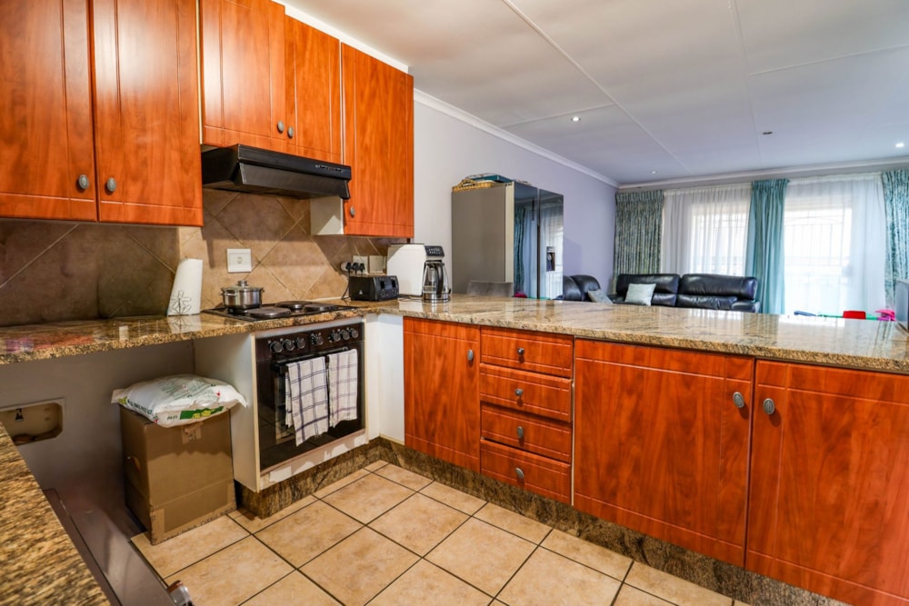 Townhouse for sale in Mooikloof Ridge - PT1720201