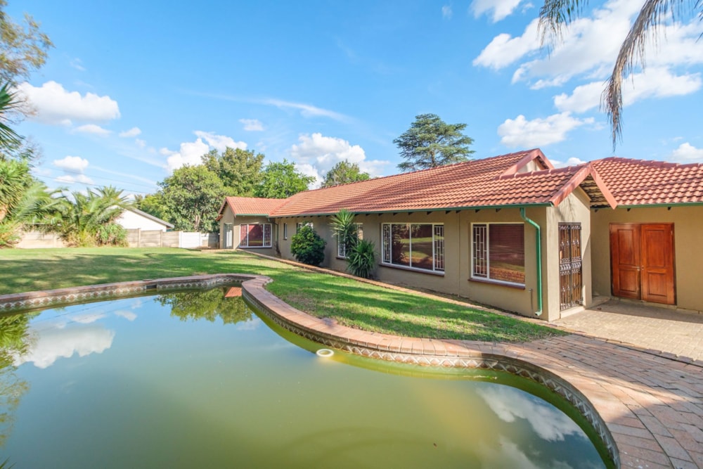 House for sale in Randpark Ridge - RAN1721405 House for sale in Randpark Ridge - RAN1721405