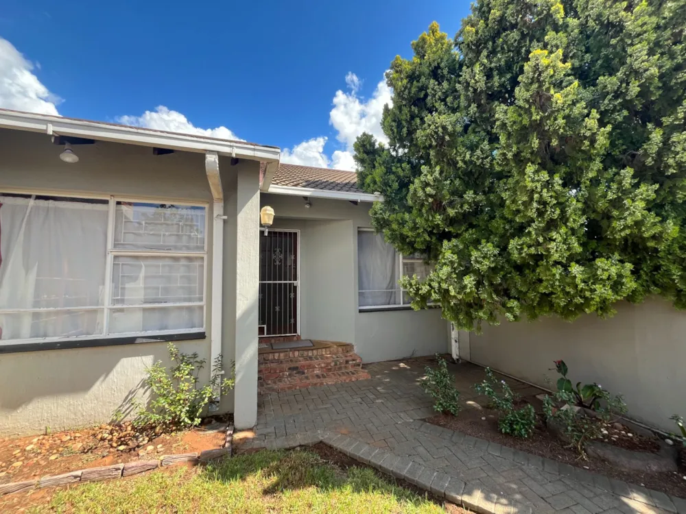 Townhouse sold in Langenhovenpark - 1BX1720261 Townhouse sold in Langenhovenpark - 1BX1720261