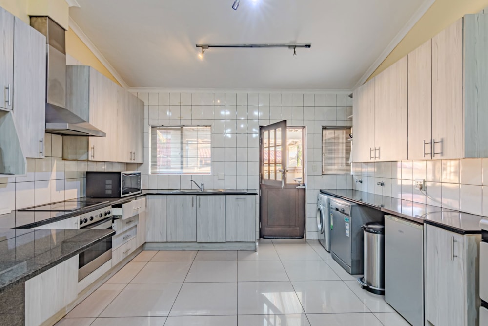 House for sale in Moreleta Park - PT1676021 House for sale in Moreleta Park - PT1676021