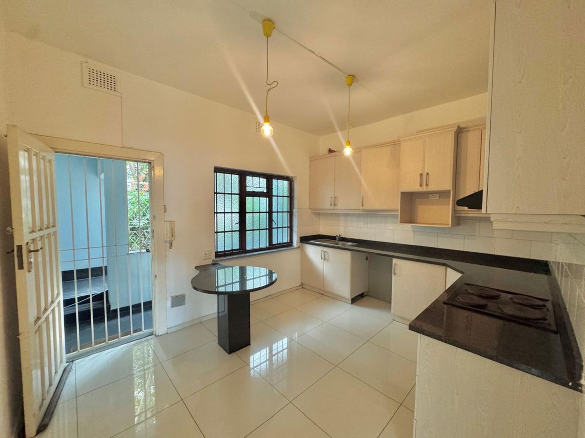 Apartment to rent in Morningside, Durban - 1DA1720925