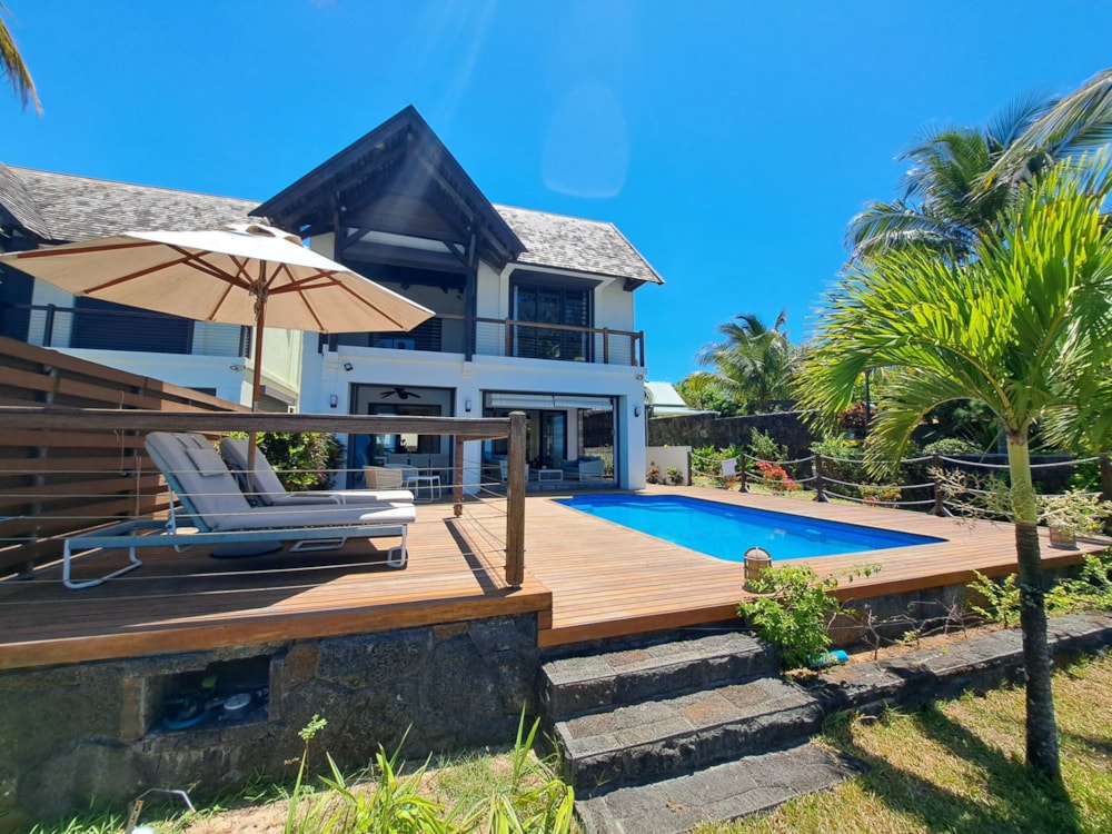Beachfront villa to rent in Pointe aux Canonniers, Mauritius - MPR1533352