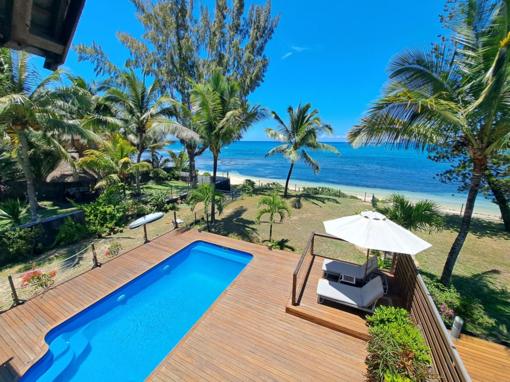 Beachfront villa to rent in Pointe aux Canonniers, Mauritius - MPR1533352
