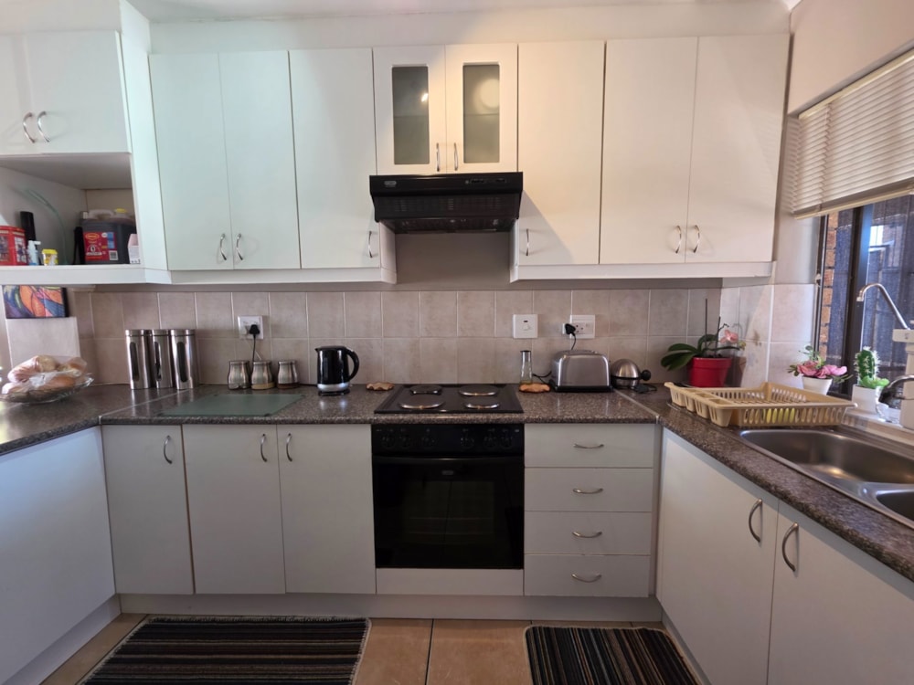 Townhouse to rent in Protea Heights - 1BC1722290