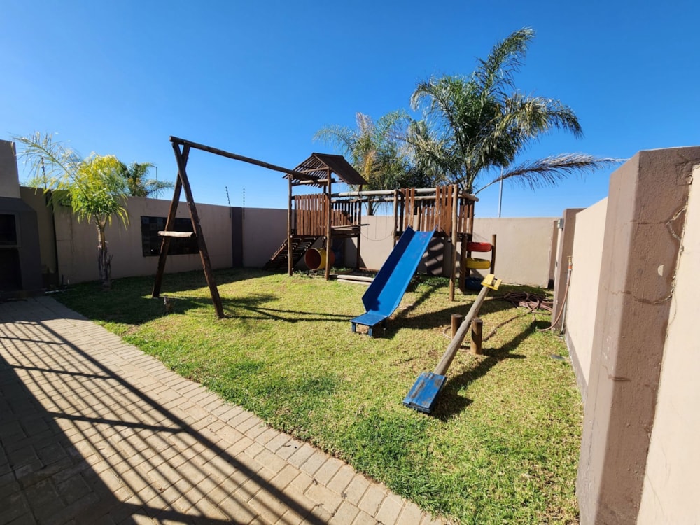 Townhouse for sale in Bayswater - 1BX1720805