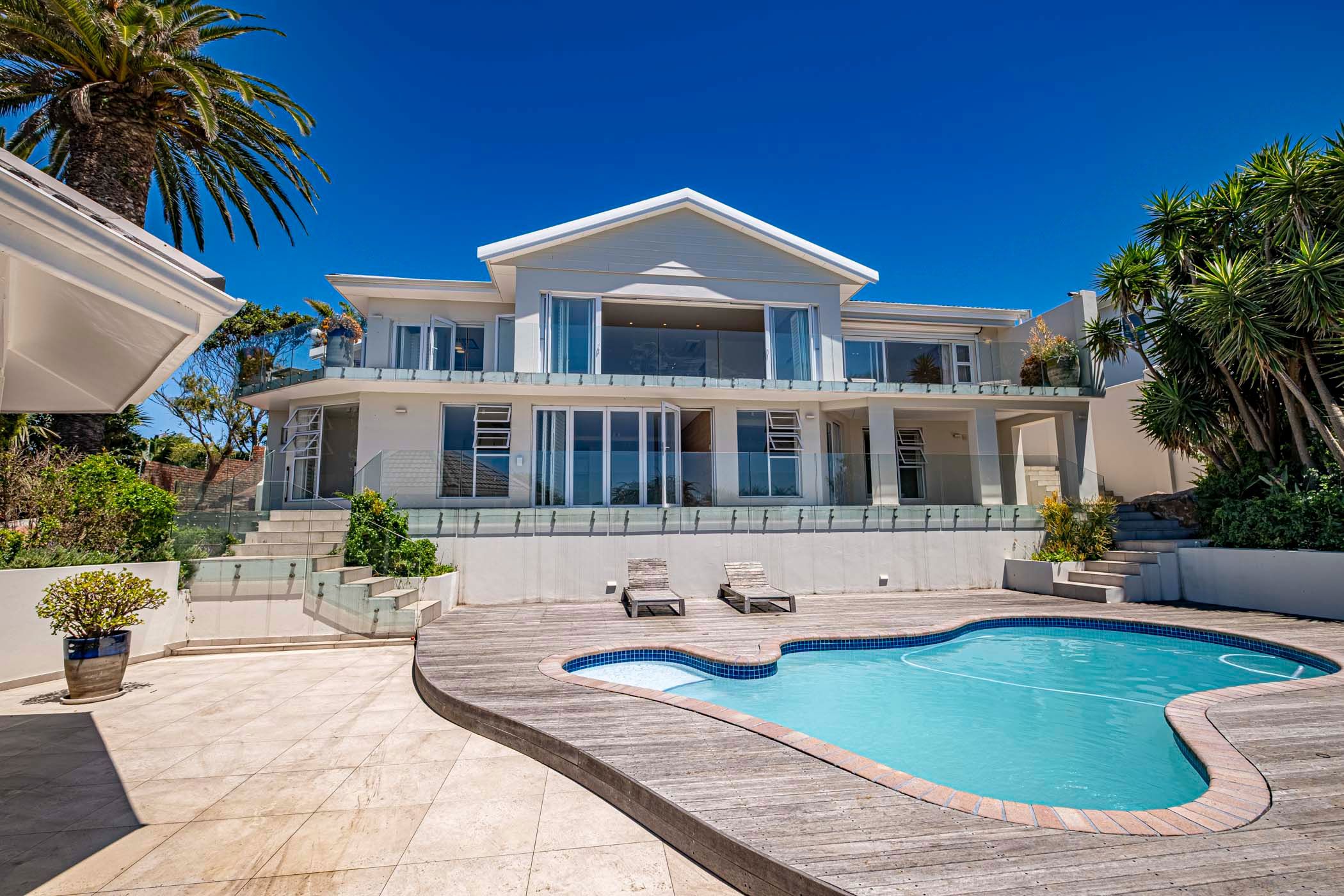 Double-storey house for sale in Humewood - 1PLZ1720158