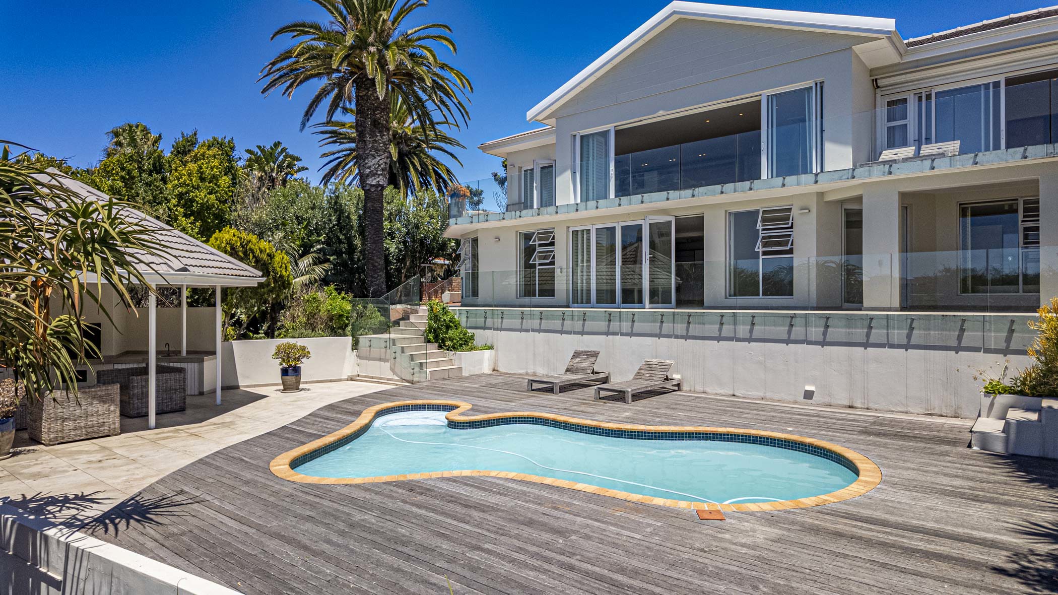 Double-storey house for sale in Humewood - 1PLZ1720158