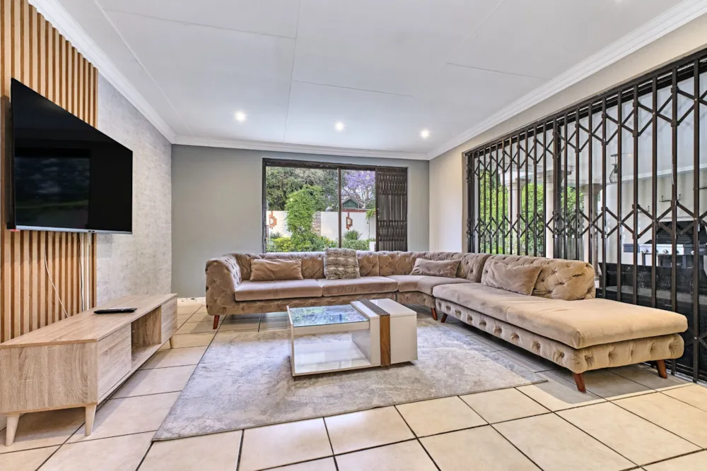 Double-storey house for sale in Parktown North - HP1750309