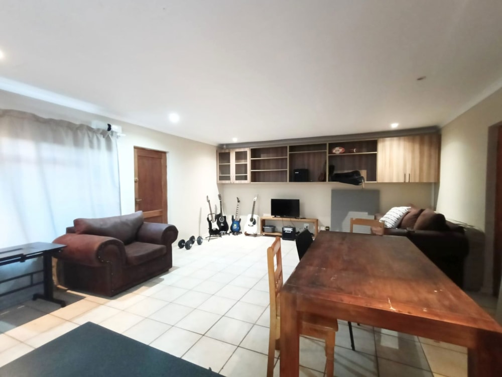 Townhouse to rent in Spitskop - 1BX1723225 Townhouse to rent in Spitskop - 1BX1723225