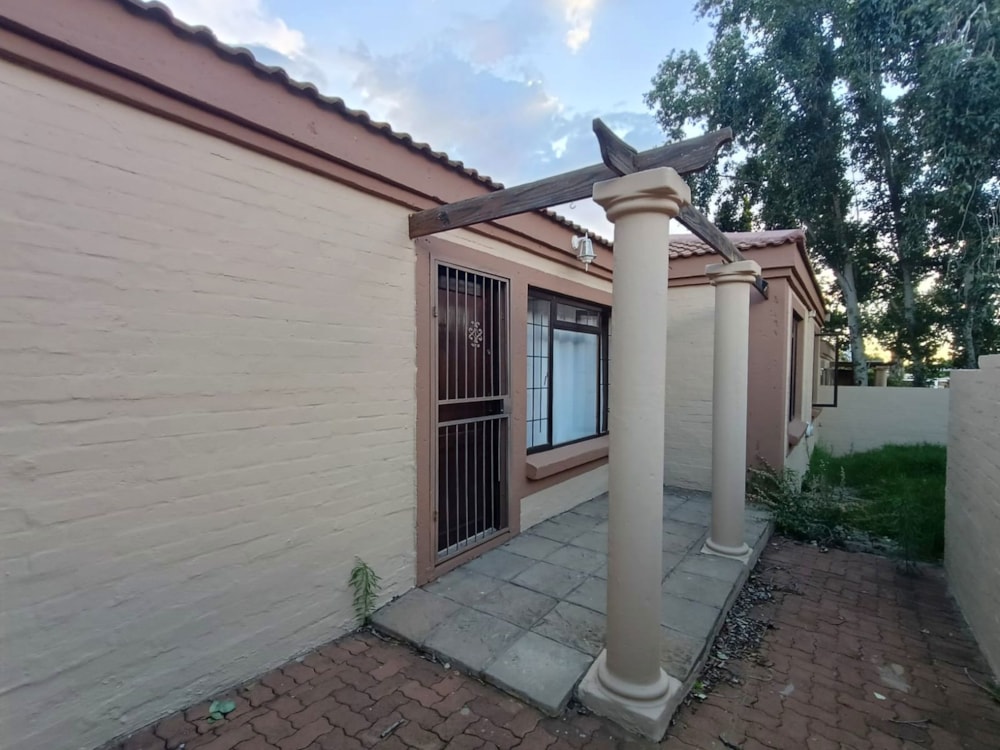 Townhouse to rent in Spitskop - 1BX1723225 Townhouse to rent in Spitskop - 1BX1723225