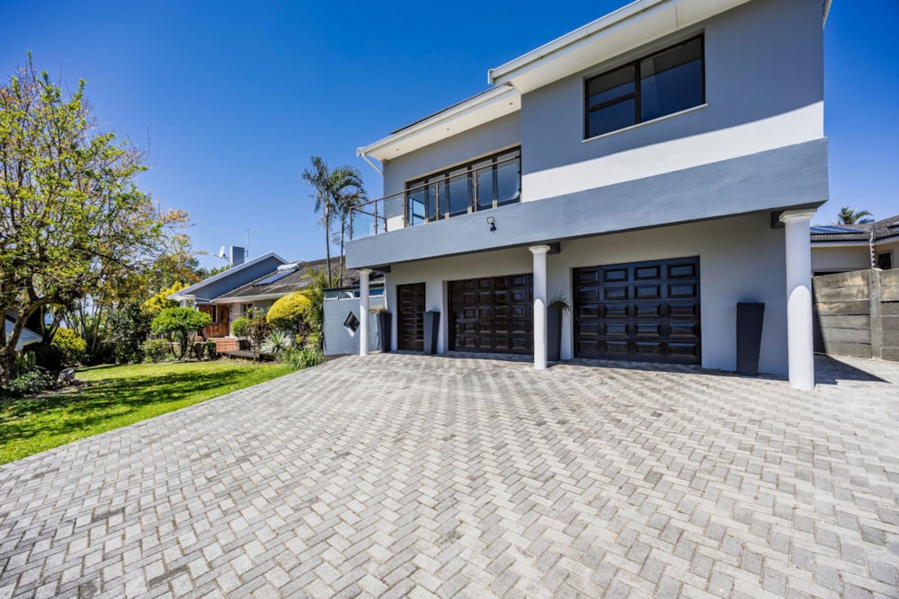 House for sale in Beacon Bay - 1EZ1723647 House for sale in Beacon Bay - 1EZ1723647