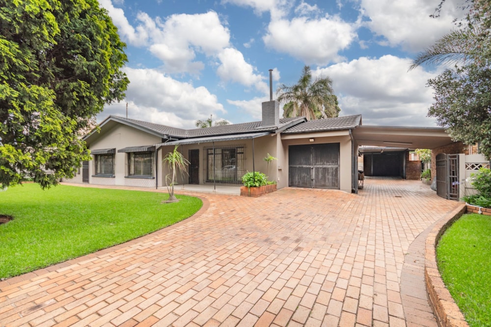 House for sale in Northmead - EN1723018 House for sale in Northmead - EN1723018