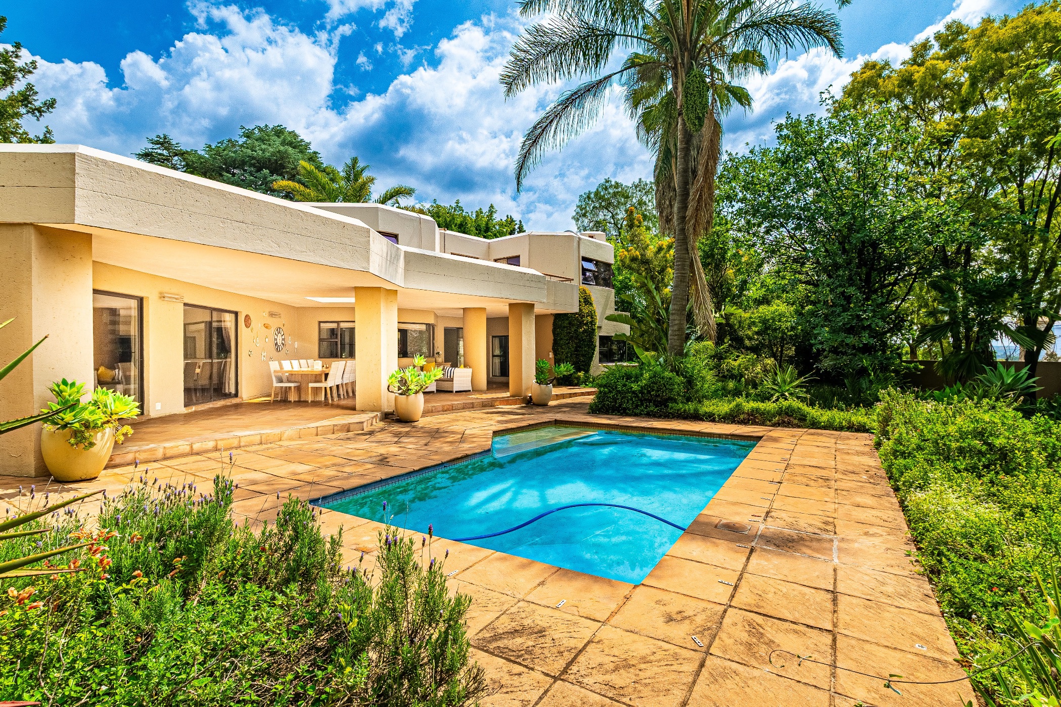 House for sale in Bryanston - HP1725019