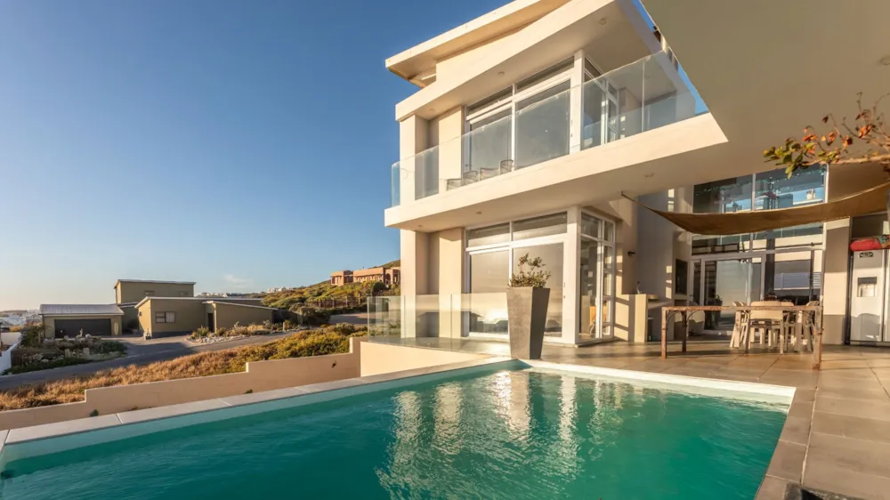 Double-storey house sold in Yzerfontein - LA1700206 Double-storey house sold in Yzerfontein - LA1700206