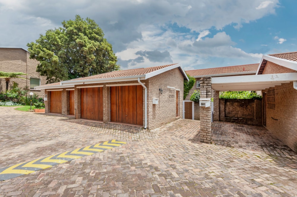 Double-storey apartment for sale in Bedford Park - BED1724498