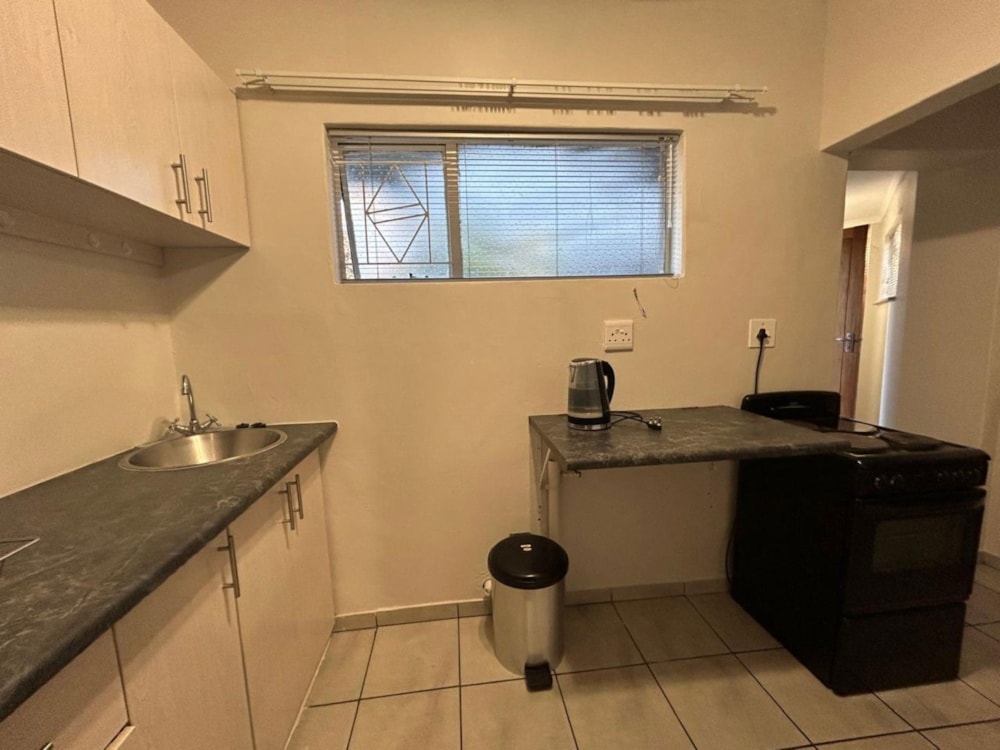 Apartment to rent in Rhodesdene - 1KJ1724129