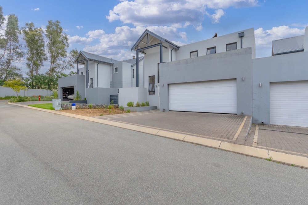 Cluster for sale in Broadacres - FW1723804 Cluster for sale in Broadacres - FW1723804