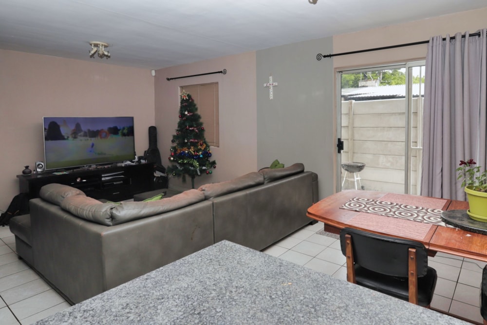 Double-storey house for sale in Lemoenkloof - TK1724481 Double-storey house for sale in Lemoenkloof - TK1724481