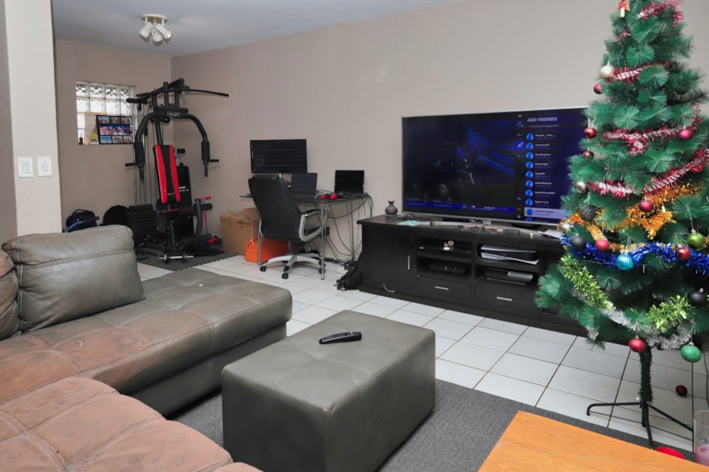 Double-storey house for sale in Lemoenkloof - TK1724481 Double-storey house for sale in Lemoenkloof - TK1724481