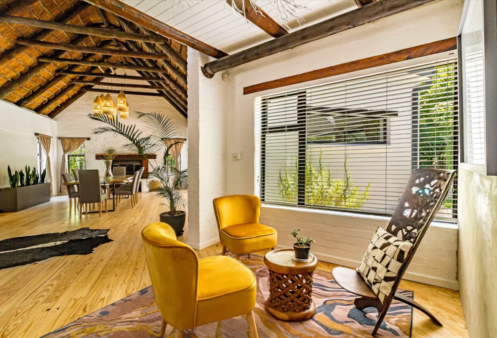 Double-storey house sold in Golden Hill - SW1728212 Double-storey house sold in Golden Hill - SW1728212