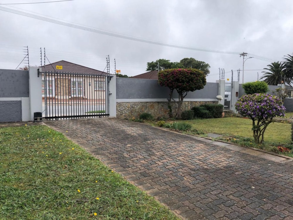 House for sale in Newton Park - 1PLZ1717100