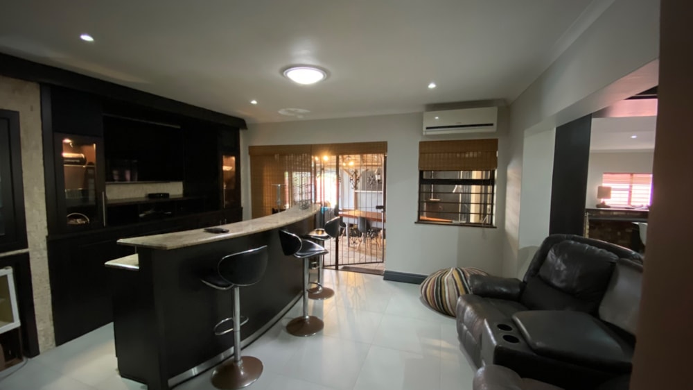 House to rent in Summerstrand - 1PLZ1725154