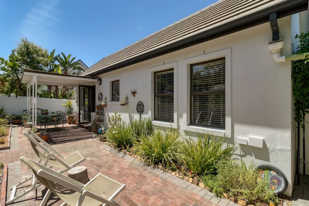 House sold in Schonenberg Estate - SW1723947