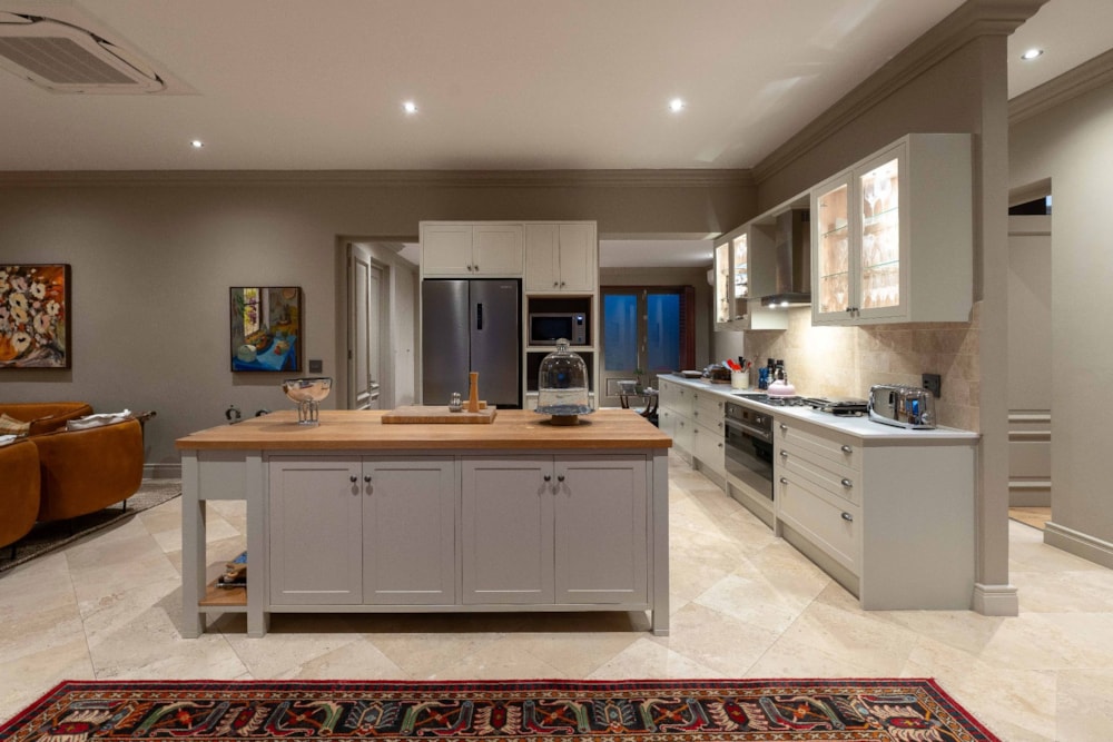 House for sale in Montclair, Somerset West - SW1726353