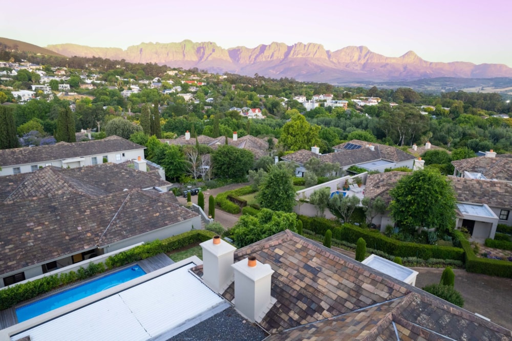 House for sale in Montclair, Somerset West - SW1726353