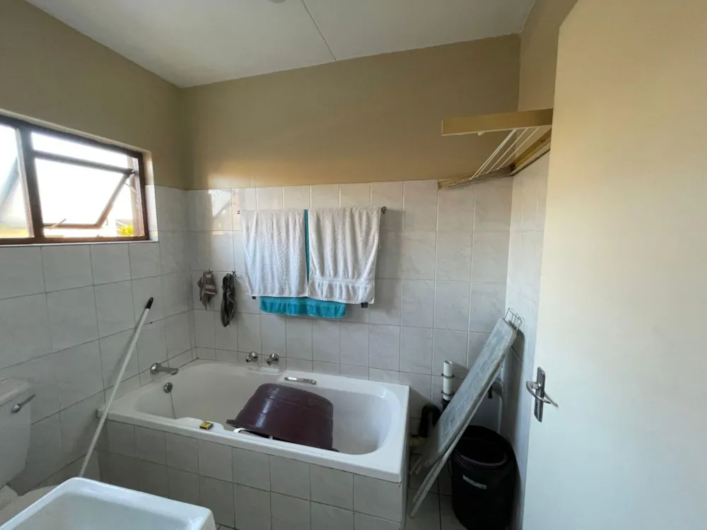 Townhouse let in Westdene, Bloemfontein - 1BX1725825 Townhouse let in Westdene, Bloemfontein - 1BX1725825