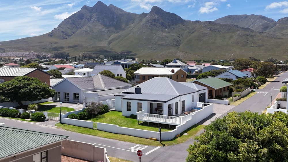 House for sale in Kleinmond - KN1723685 House for sale in Kleinmond - KN1723685