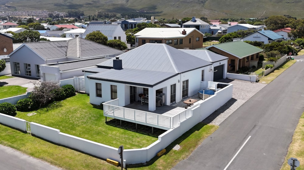 House for sale in Kleinmond - KN1723685 House for sale in Kleinmond - KN1723685