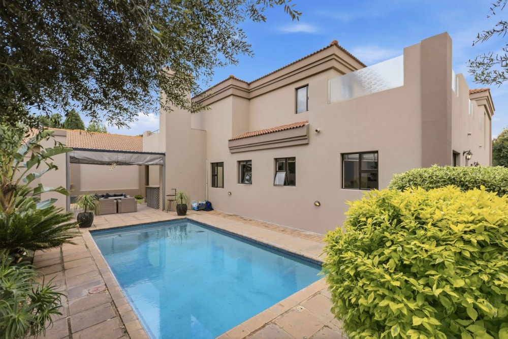 Security estate home for sale in Fourways Area - FW1724013 Security estate home for sale in Fourways Area - FW1724013