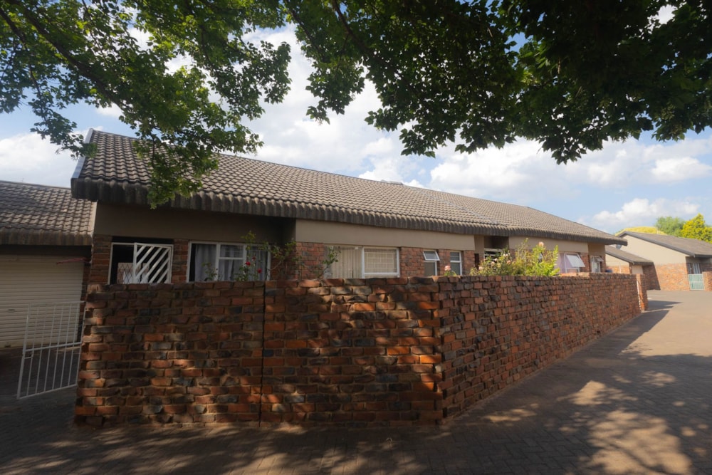 Townhouse for sale in Pellissier - 1BX1721647 Townhouse for sale in Pellissier - 1BX1721647