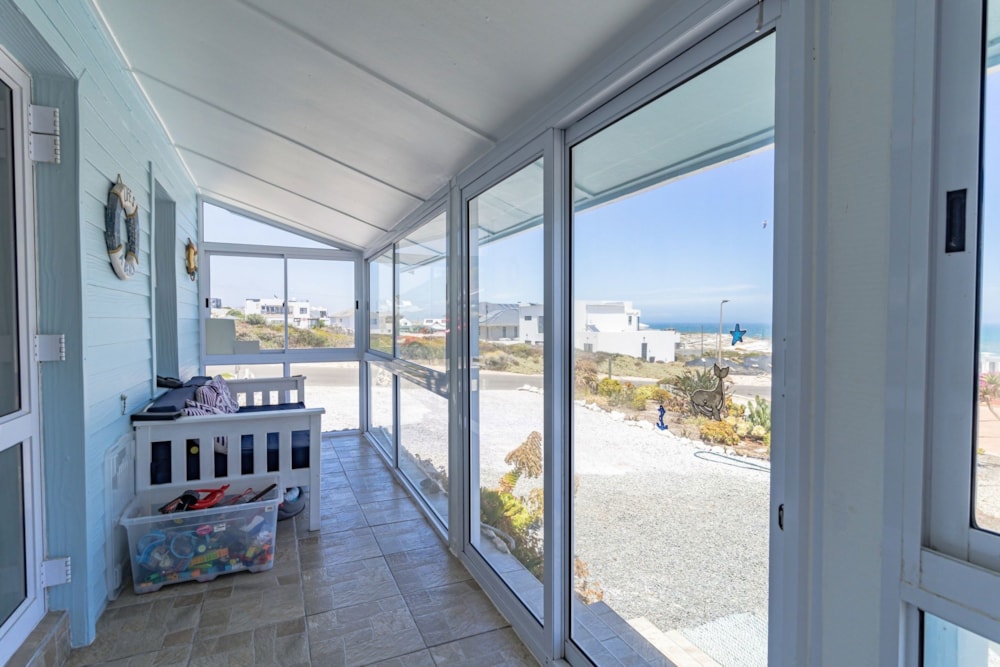 House for sale in Yzerfontein - LA1723549 House for sale in Yzerfontein - LA1723549