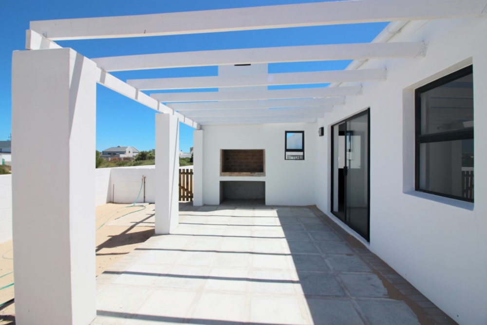 Single-storey house for sale in Britannia Bay - LA1723654 Single-storey house for sale in Britannia Bay - LA1723654