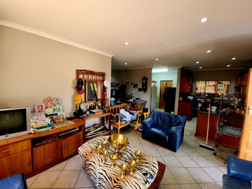 House for sale in Universitas - 1BX1724354