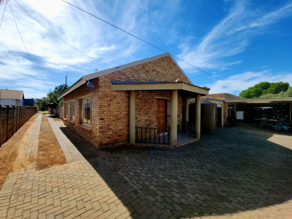 House for sale in Universitas - 1BX1724354