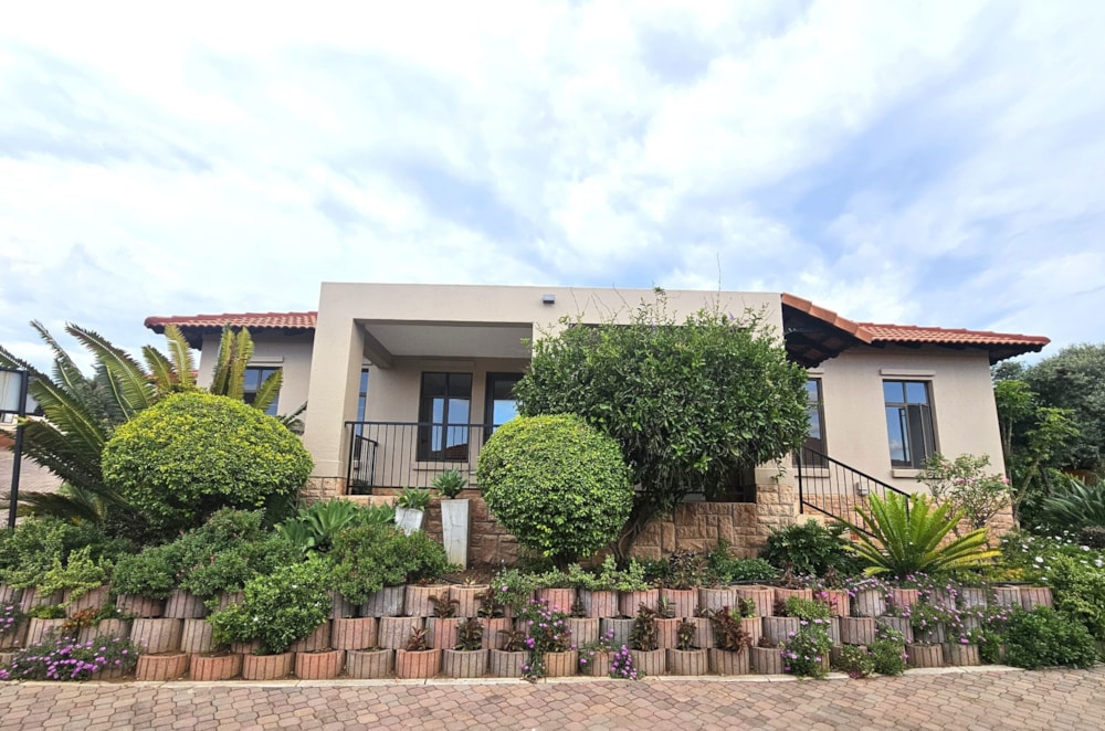 Single-storey retirement home for sale in Xanadu - 1HR1724384 Single-storey retirement home for sale in Xanadu - 1HR1724384