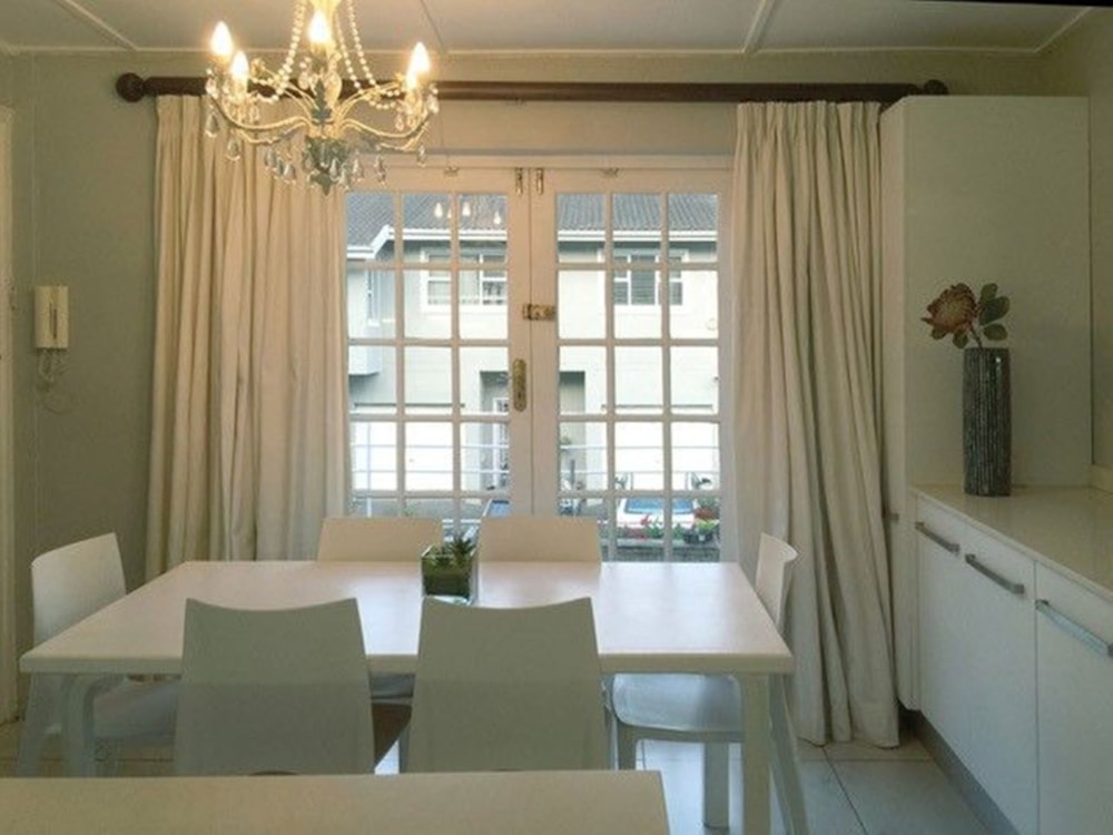 Townhouse for sale in Musgrave - 1DA1723824 Townhouse for sale in Musgrave - 1DA1723824