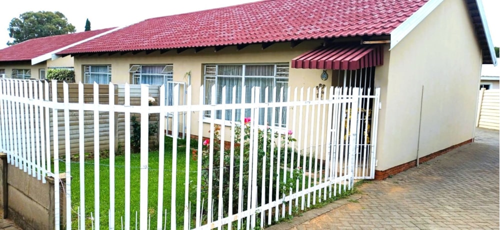 Townhouse for sale in Wilgehof - 1BX1725000