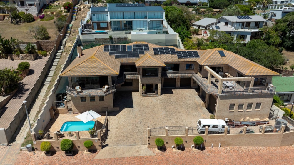 House for sale in Mossel Bay Central - 1MB1725583