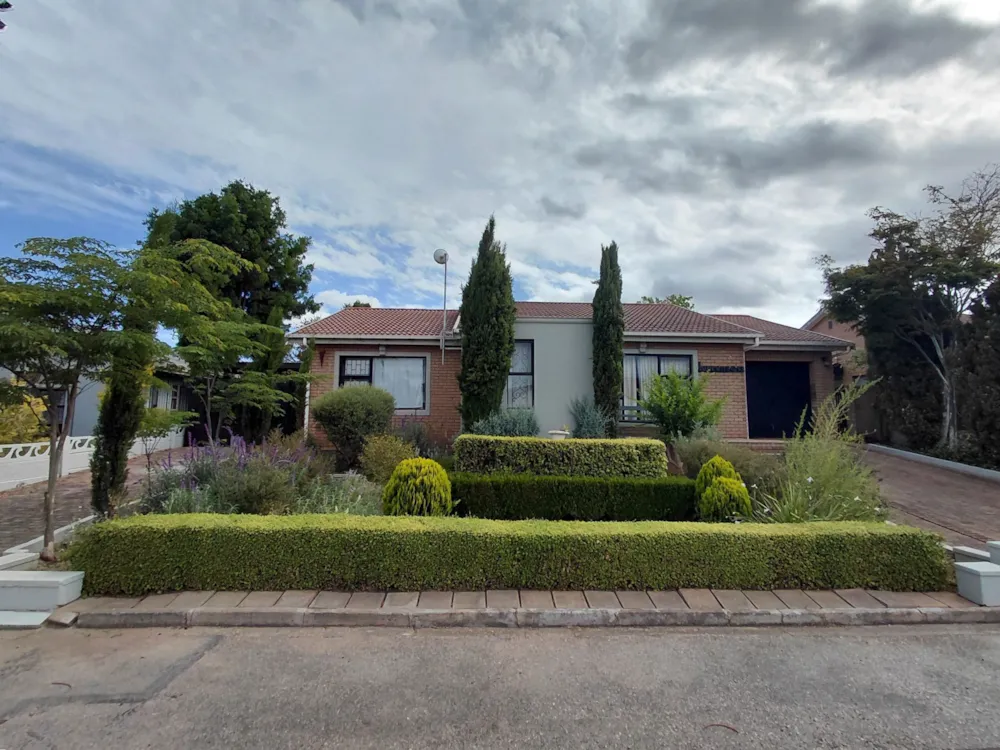House for sale in Heidelberg, Garden Route - 1SR1686277 House for sale in Heidelberg, Garden Route - 1SR1686277